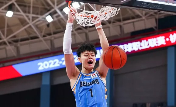 CBA第一阶段表现不错的8位新秀，谁是中国篮球的未来？