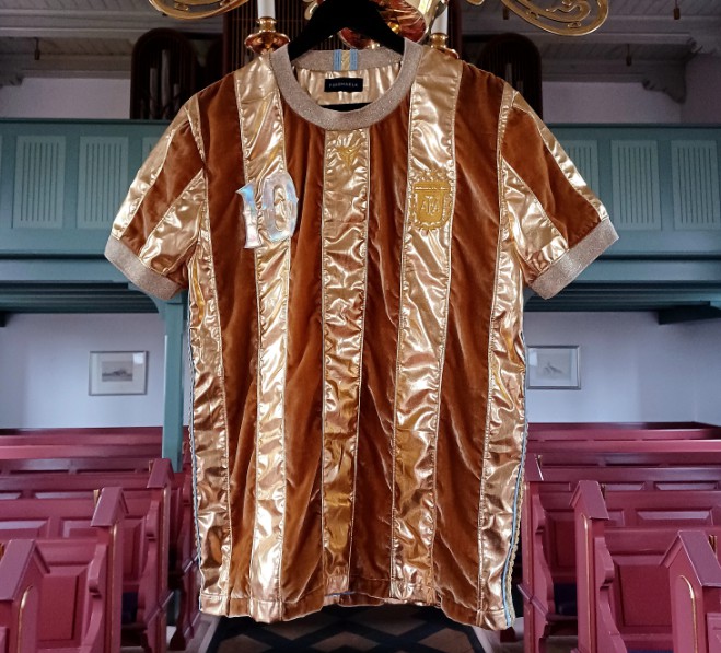 球王的新衣，知名设计师为梅西设计皇家战袍！