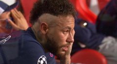 大巴黎决赛失利，0-1输给拜仁，内马尔为何如此伤心？
