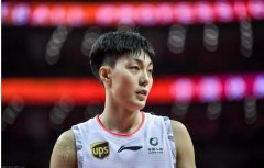 杜锋为什么要让胡明轩当选中国男篮队长？