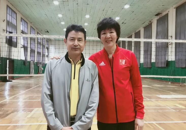 中国女排历史上历任主教练的年龄以及带队成绩