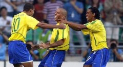 2002年韩日世界杯，里瓦尔多什么水平
