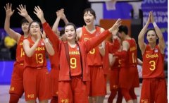中国女篮惜败美国女篮，遭遇首败